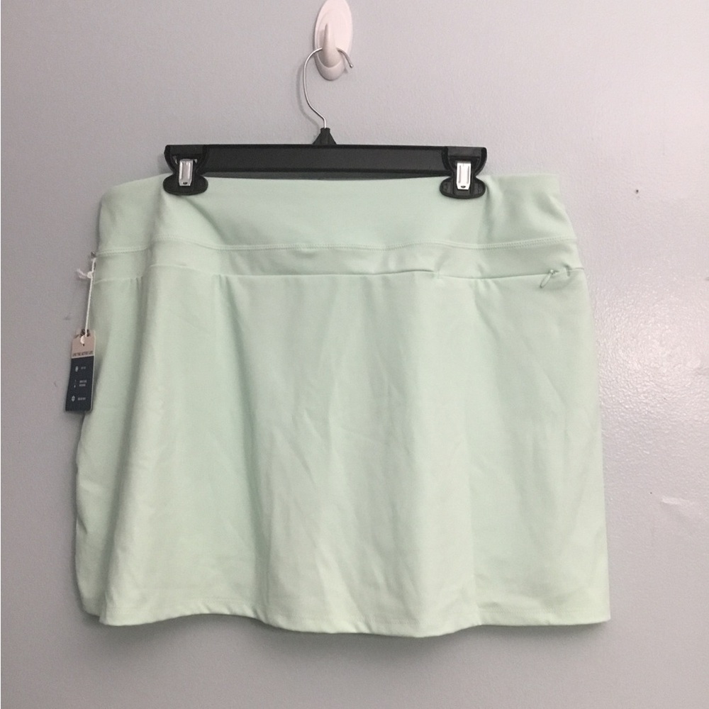Tommy Bahama golf skorts - Picture 9 of 16